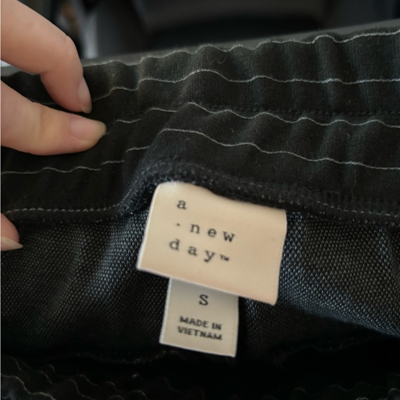 Women’s Dress pants - Picture 5 of 7